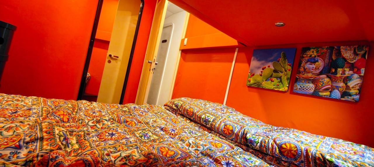 Panaby - House Boat Hotel ปาแลร์โม ภายนอก รูปภาพ